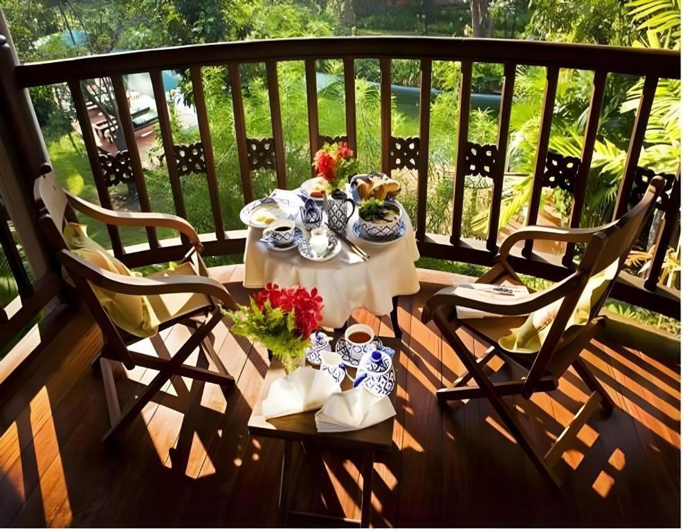 Angkor Village Resort & Spa Сіємреап Екстер'єр фото